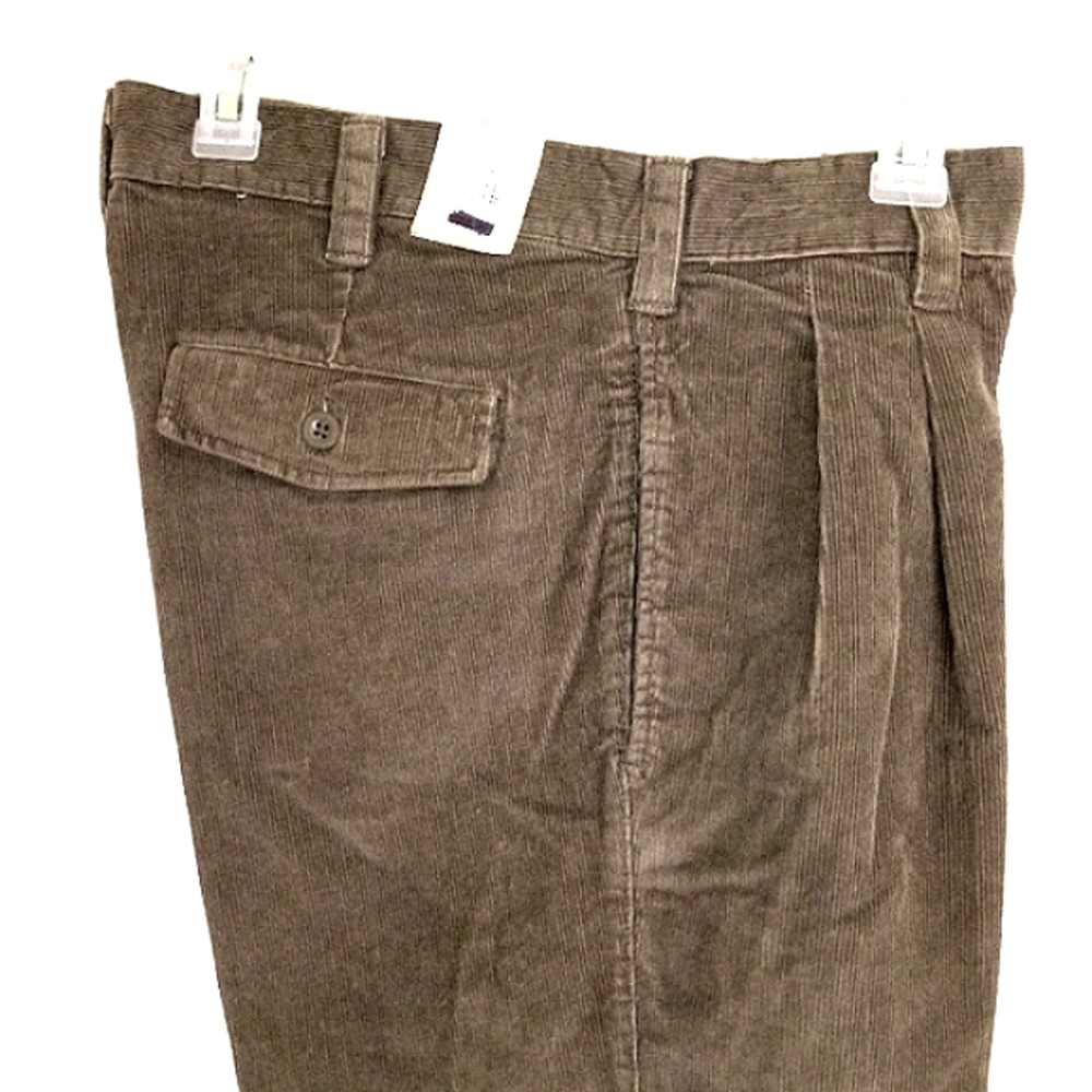 New. Cherokee corduroy men's pleated pants.